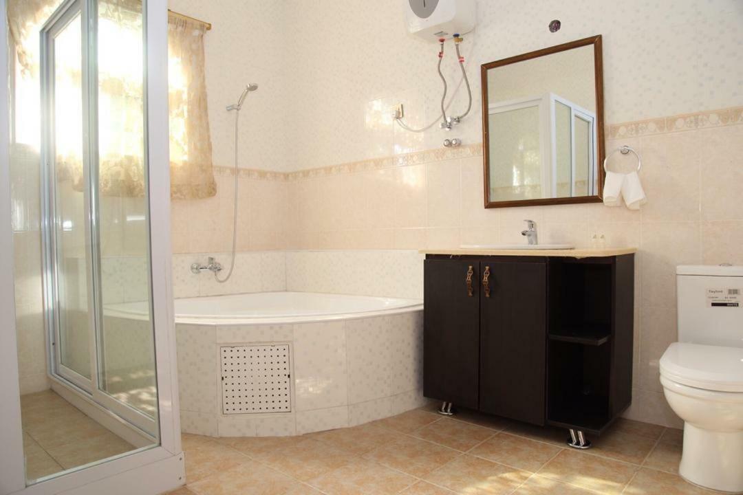 Afri-Royal Hotel アクラ エクステリア 写真